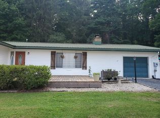 697 Monte Vista Rd, Oakland, MD 21550