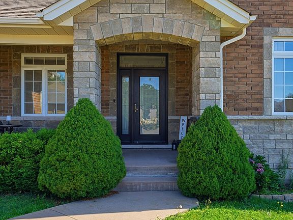3rd image of 113 Pinnacle St