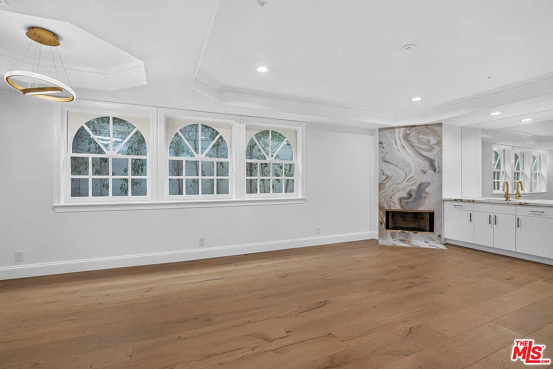 2 bed, 2.5 bath, 1700 sqft, $6,495 — Photo 4