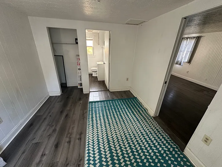 414 S Randolph Ave — Photo 7