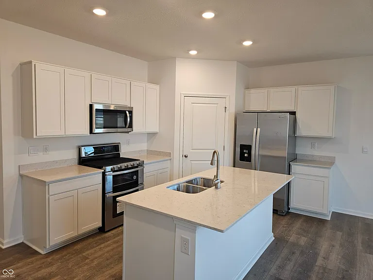 6296 Granby Dr — Photo 15