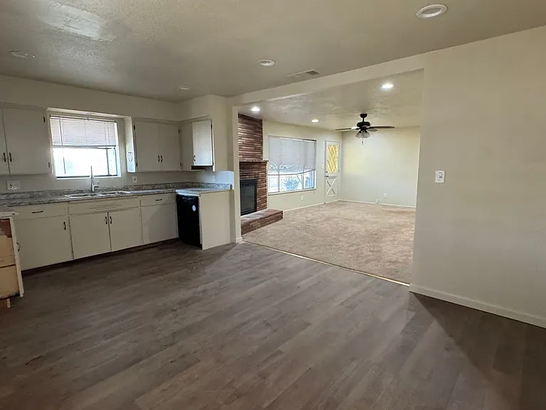 493 N Alta Ave #A — Photo 9