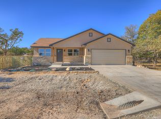 1008 Greenbriar Dr, Canyon Lake, TX 78133