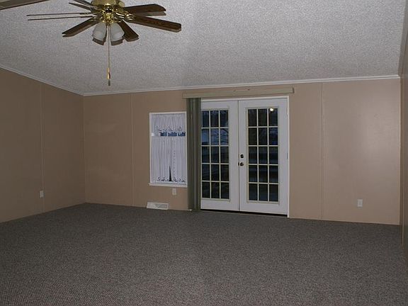 3rd image of 306 W Lou Ln