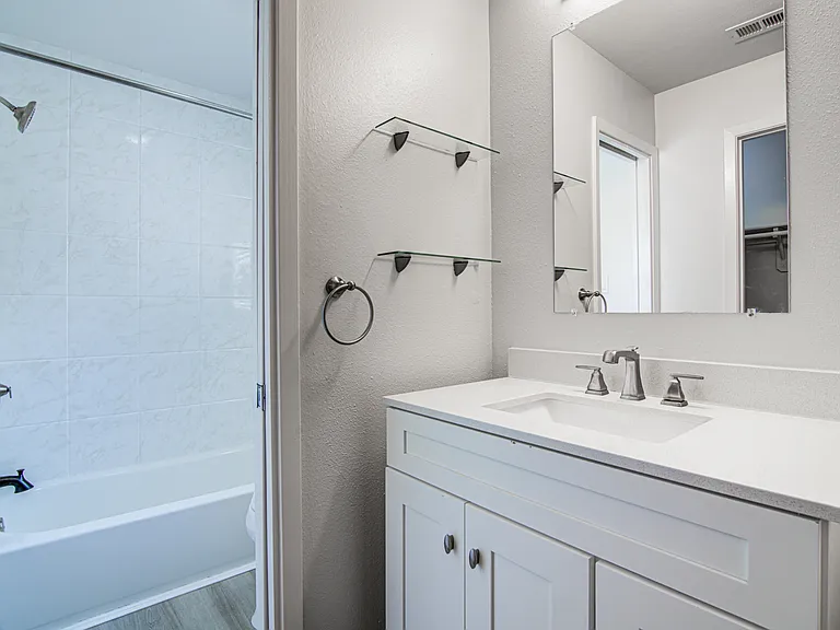 311 W Mary St #B — Photo 11
