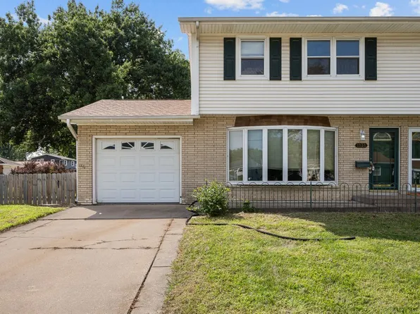 1131 48th St #16, Moline, IL 61265