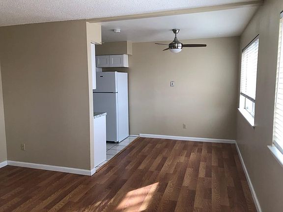 3rd image of 804 Chelwood Park Blvd NE