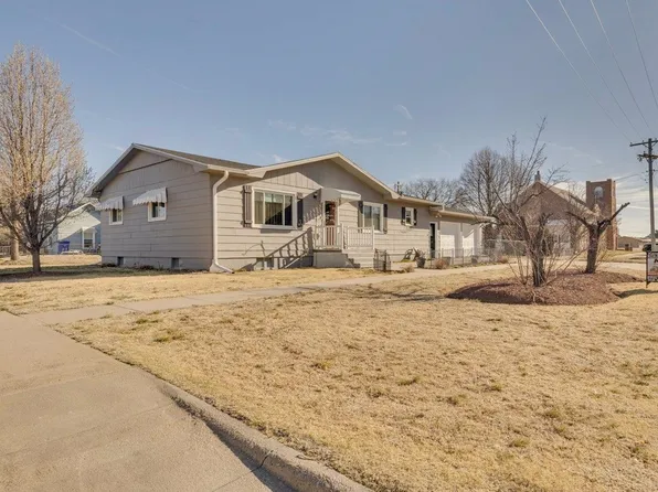 512 Vine St, Arapahoe, NE 68922