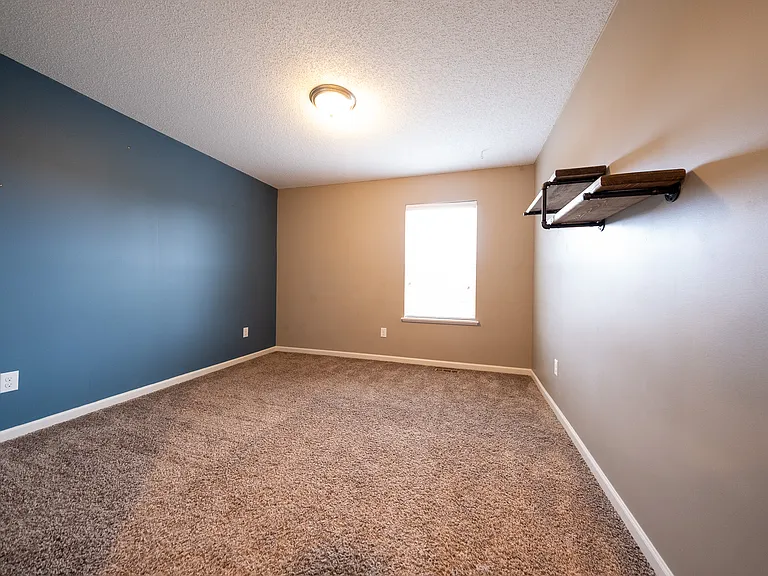 15141 Emory Cir — Photo 17