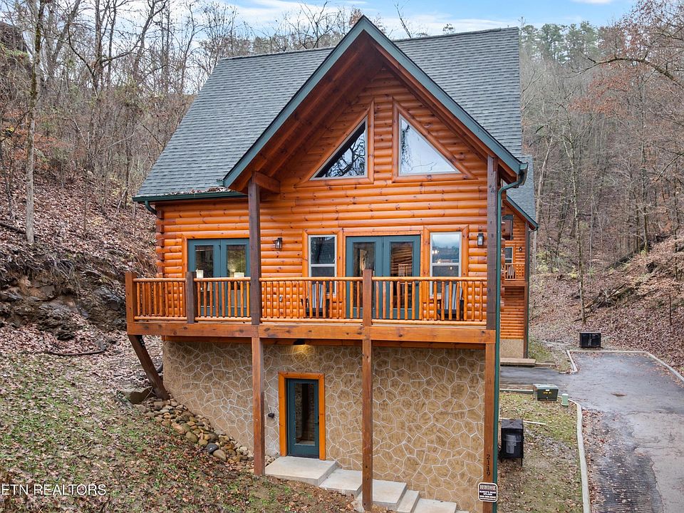 1st image of 2119 Valley Creek Way