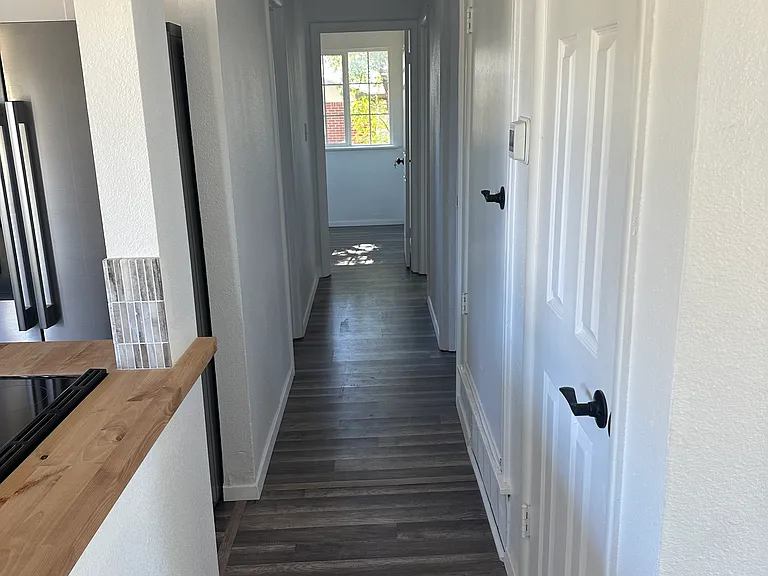 NW 48th St — Photo 10