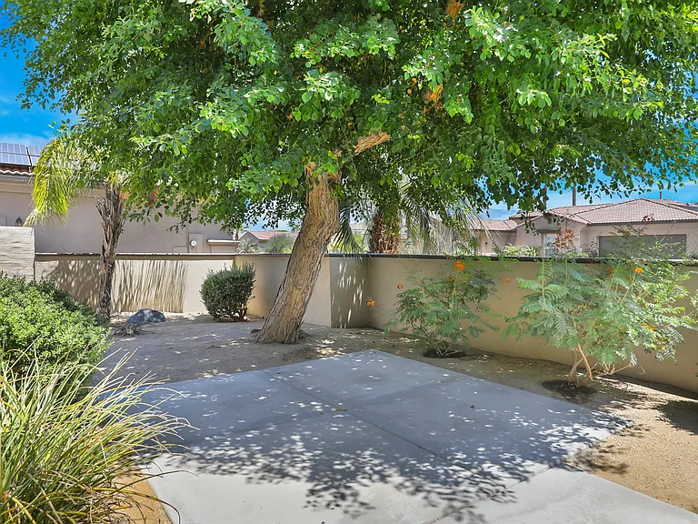112 Tesori Dr — Photo 4