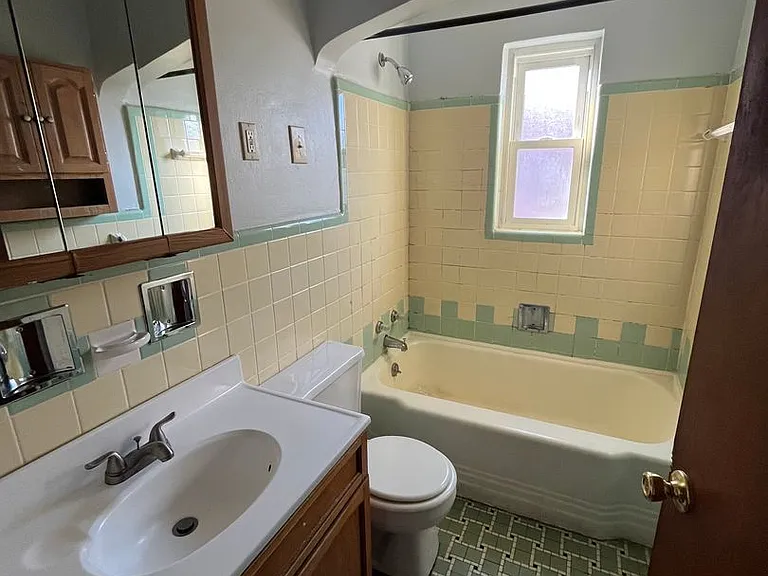 4330 Oakwood Ave — Photo 12