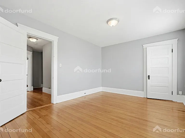 121 Delmont Ave — Photo 32
