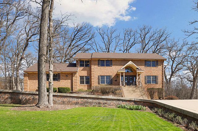 1st image of 693 Braintree Ln
