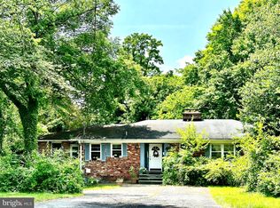 1052 Balls Hill Rd, Mc Lean, VA 22101