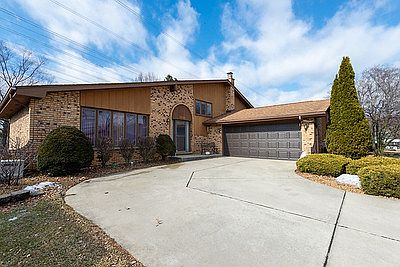 1st image of 15540 S Willow Ct