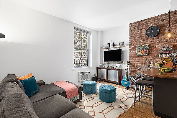 1st image of 155 W 95th St APT 5