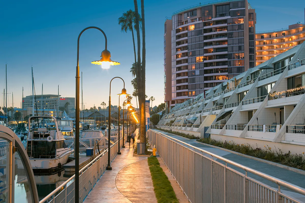 The Marina City Club - Apartments — Photo 1