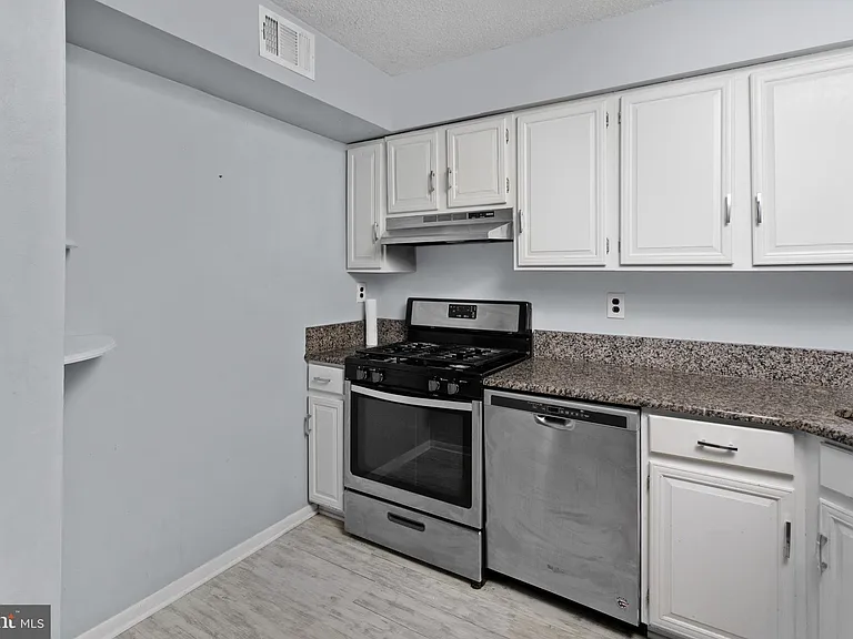 3 Foxtail Ln — Photo 9