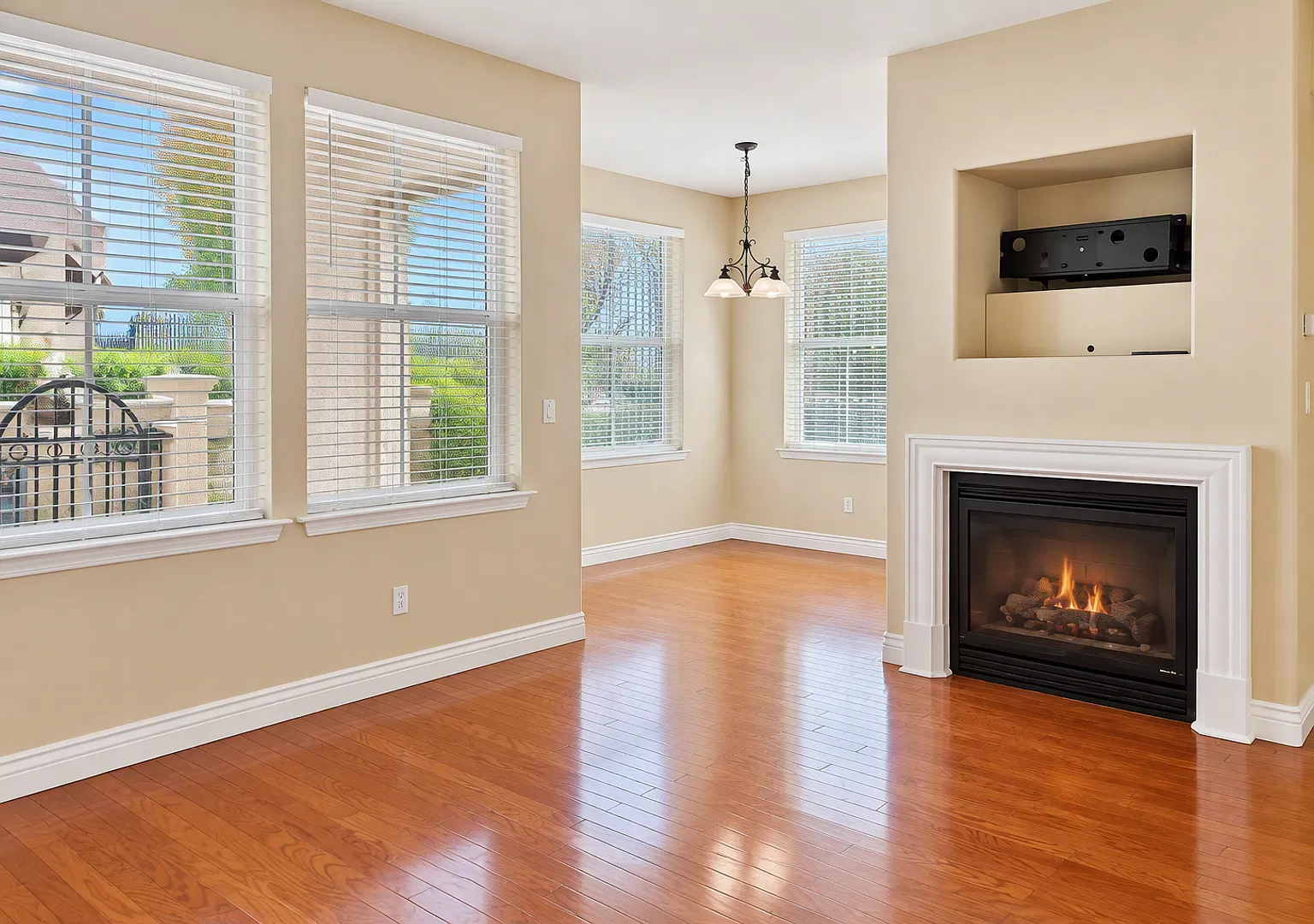 3275 Dublin Blvd — Photo 2