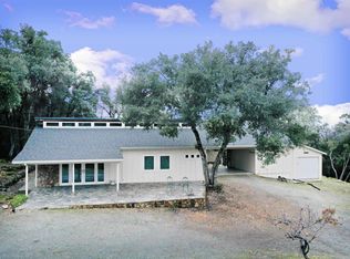 22016 Phoenix Lake Rd, Sonora, CA 95370