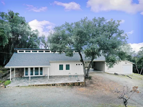 22016 Phoenix Lake Rd, Sonora, CA 95370