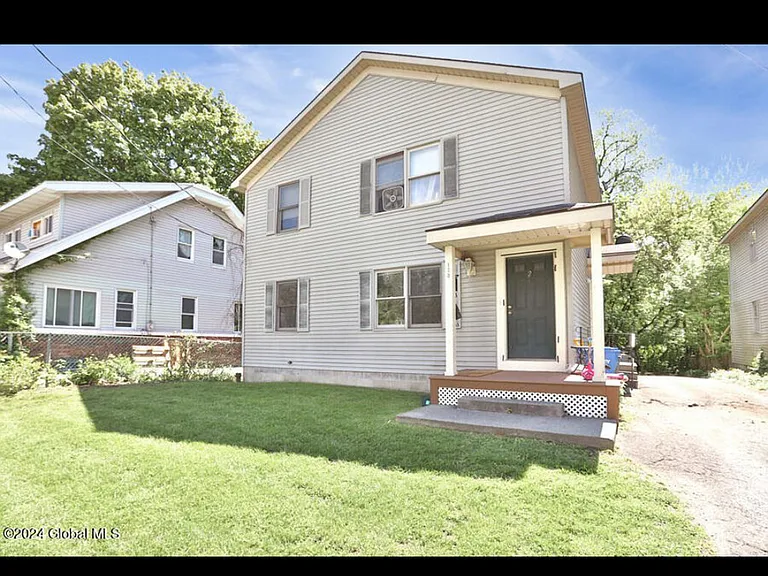 173 W Lawrence St #2 — Photo 16