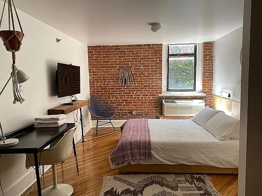 Rented by Dream Space Realty | media 17