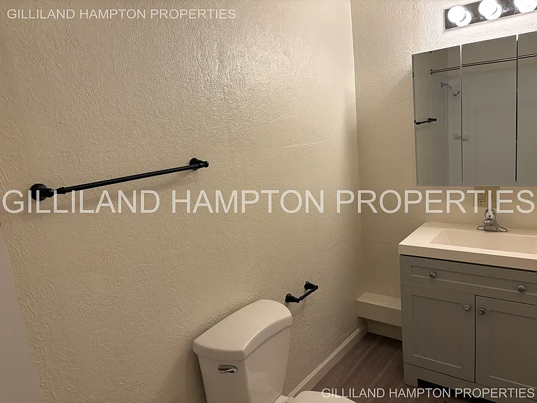 725 SW 7th St — Photo 35