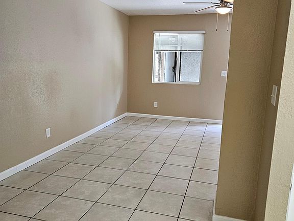 5th image of 1319 Acacia Ave #8