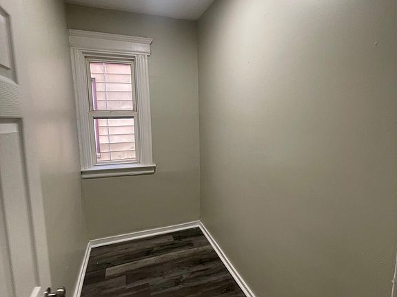 3rd image of 849 S 15th St Floor 1