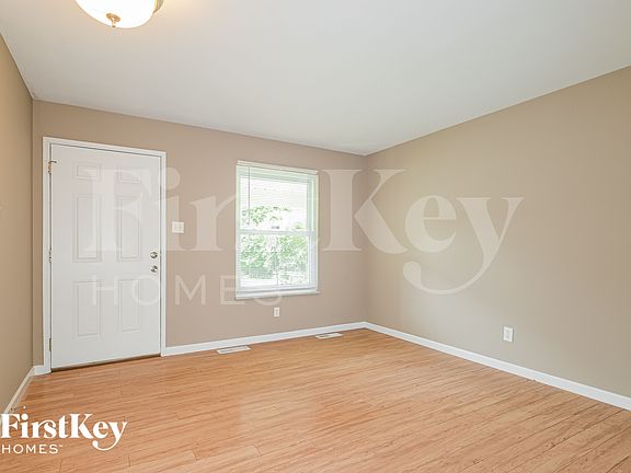 3rd image of 2585 Teakwood Manor Dr