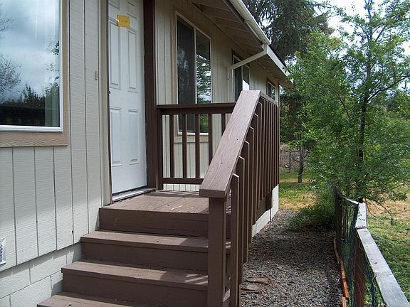 3rd image of 118 Nevada St