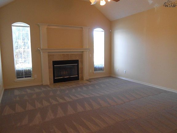 2nd image of 4126 Candlewood Cir