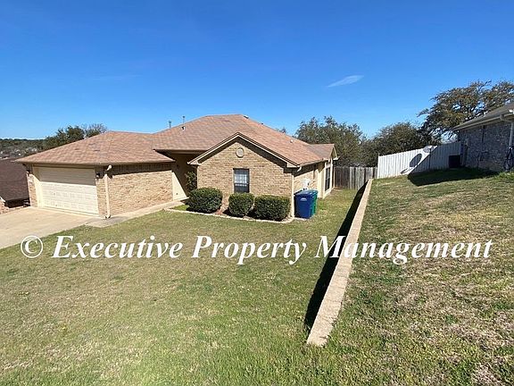 3rd image of 917 Whirlaway Dr