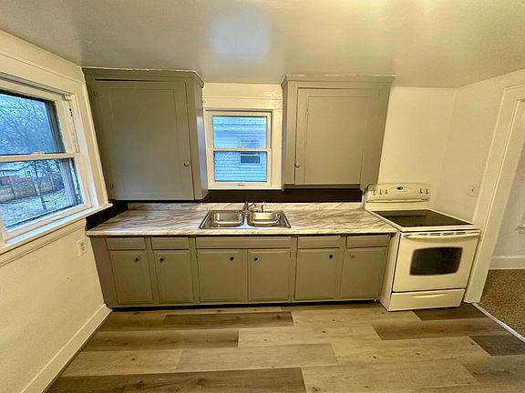 4th image of 1036 Clay St #1036