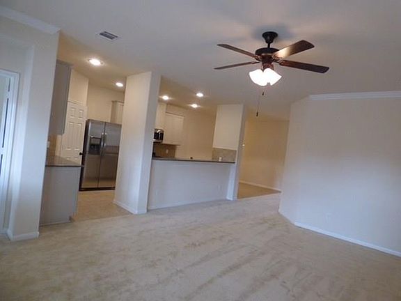 3rd image of 16523 Twinwalker Dr