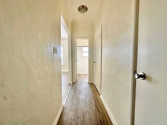 3rd image of 1172 N New Hampshire Ave APT 304