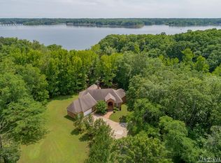 75 Commonwealth Ct, Clarksville, VA 23927