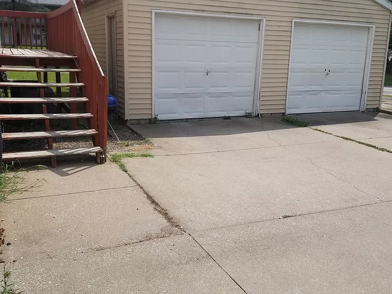 4542 13th St — Photo 2