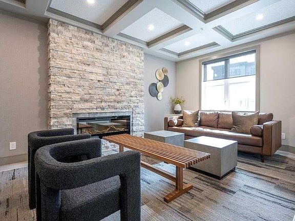 4th image of 80 E Greenbriar Pl NW #3103