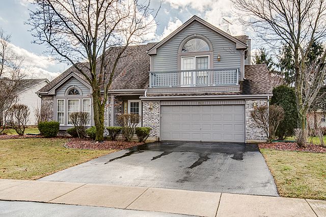 1st image of 207 Brookwood Ln E