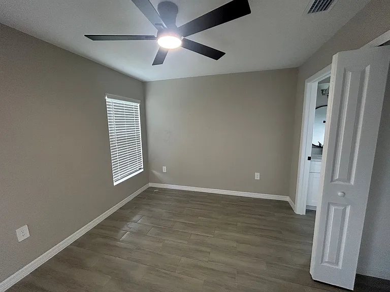 2014 Kismet Pkwy W — Photo 9