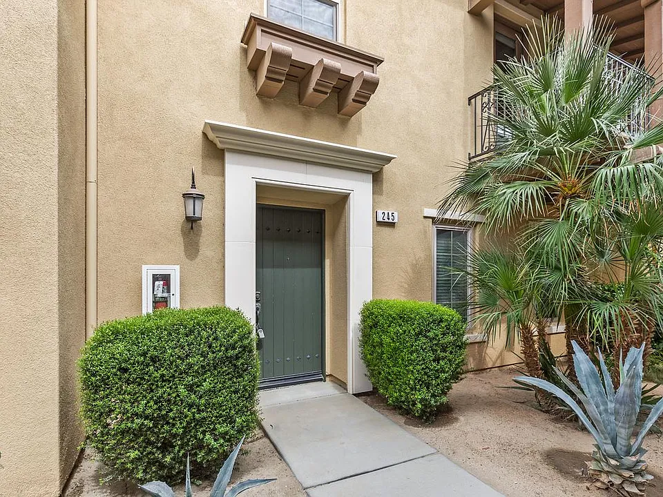 245 Paseo Gregario