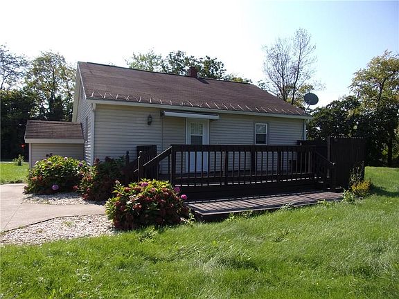 2nd image of 2867 Hillcrest Dr