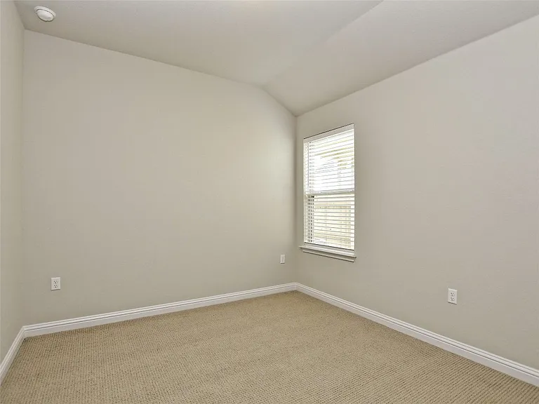 8205 Cottage Rose Dr — Photo 20