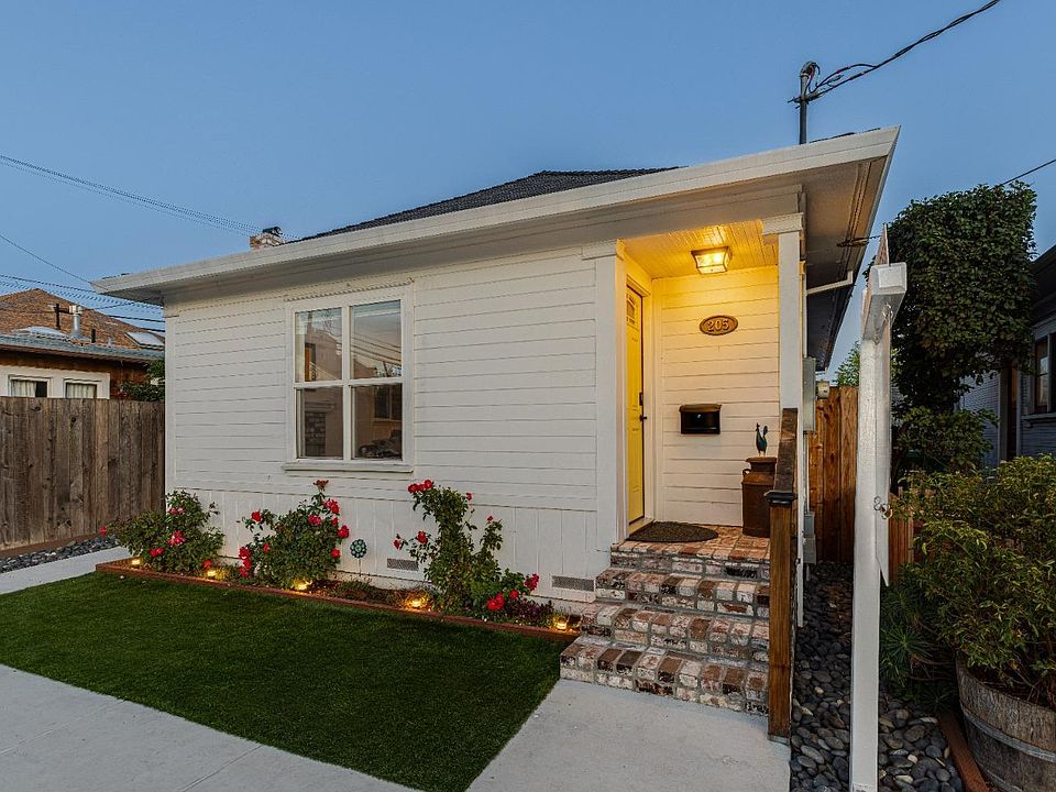 1st image of 205 E Street