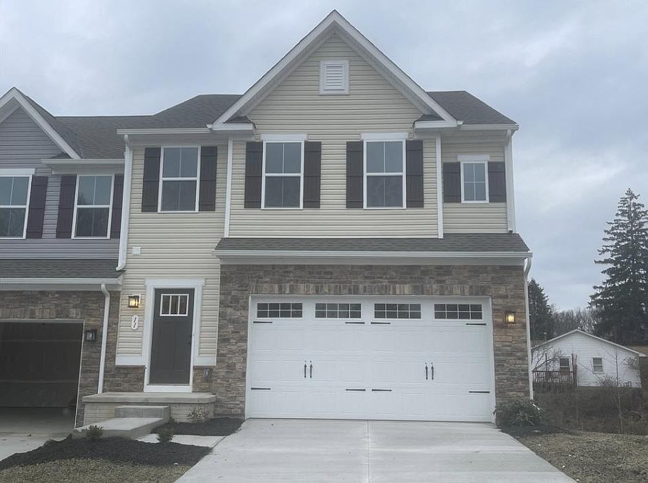 1st image of 11 Pine Ln