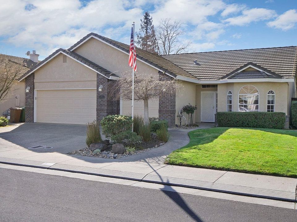 1st image of 613 Black Oak Way